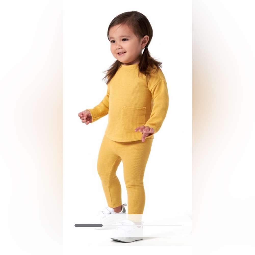 Modern Moments by Gerber Baby Girl Long Sleeve Waffle Top & Legging, 2 Piece Set